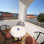 & Petra - One Bedroom With Balcony And Sea View Žaborić