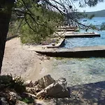 & Petra - One Bedroom With Balcony And Sea View Žaborić