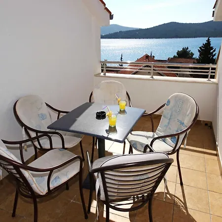 & Petra - One Bedroom With Balcony And Sea View *