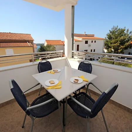 & Petra - One Bedroom With Balcony And Sea View