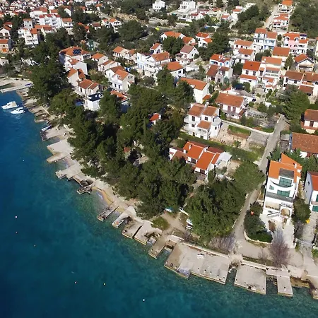 Lejlighed & Petra - One Bedroom With Balcony And Sea View