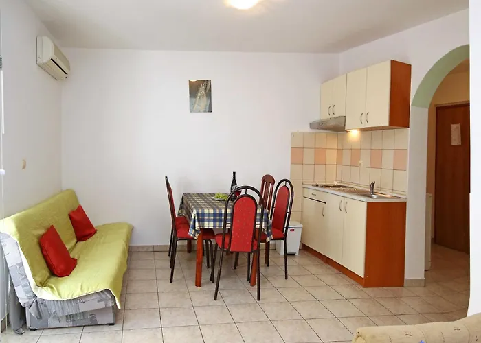 & Petra - One Bedroom With Balcony And Sea View 자보리치