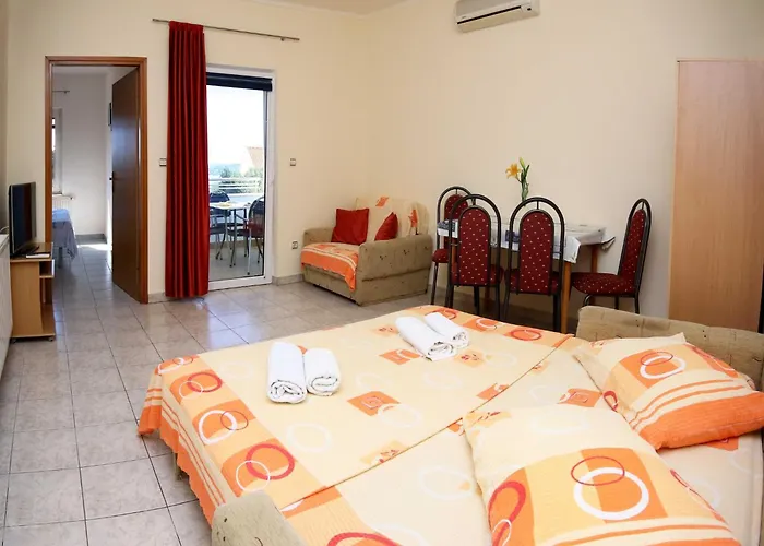 & Petra - One Bedroom With Balcony And Sea View *