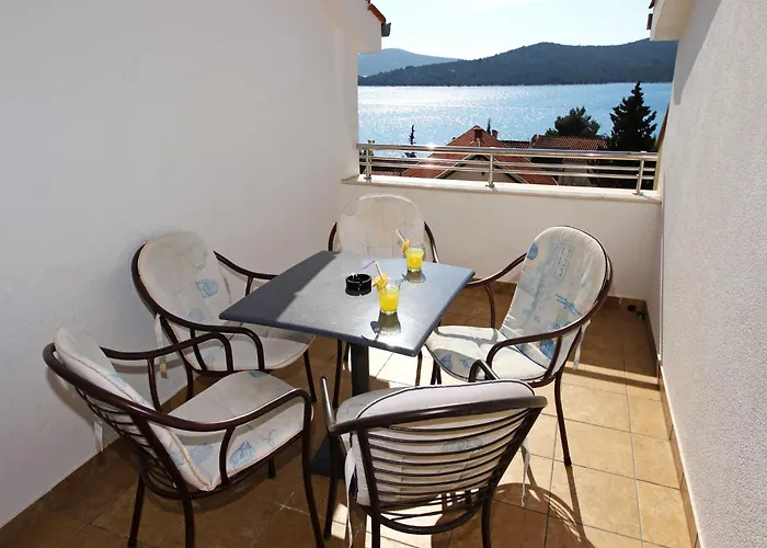 & Petra - One Bedroom With Balcony And Sea View *