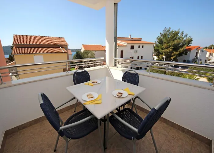 & Petra - One Bedroom With Balcony And Sea View