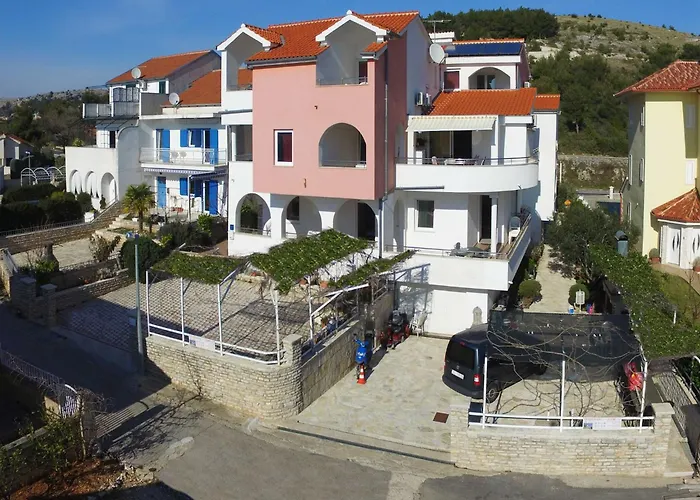 Apartment & Petra - One Bedroom With Balcony And Sea View